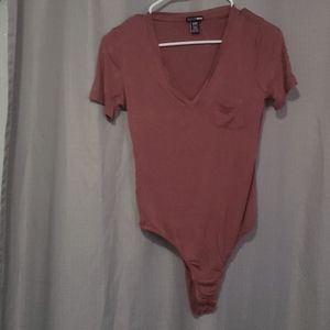 🍎 3/$20 Fashion Nova V neck bodysuit